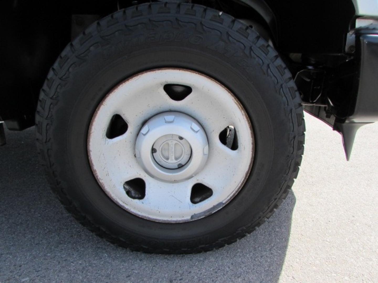 2008 Silver /Gray Ford F-250 SD XL (1FTSX215X8E) with an 5.4L EFI V8 engine engine, 5 speed automatic transmission, located at 4562 State Avenue, Billings, MT, 59101, (406) 896-9833, 45.769516, -108.526772 - 2008 Ford F-250 XL Supercab 4WD Longbox - 116K Miles! 5.4L EFI V8 Engine - 5-Speed Automatic Transmission - Longbox - 4WD - 116,199 miles XL package - air conditioning - tilt steering wheel - cruise control - AM/FM audio - power windows and door locks - power mirrors - trailer brake - manual l - Photo#6